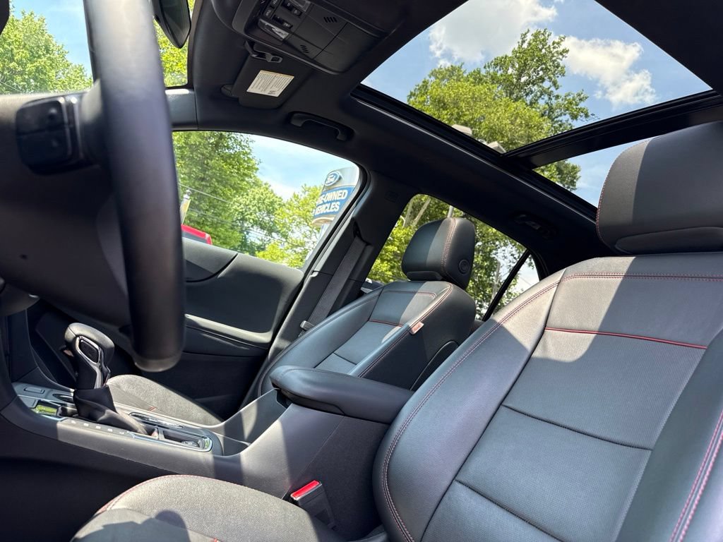 Used 2024 Chevrolet Equinox RS w/ RS Leather Package AWD/4WD image 19