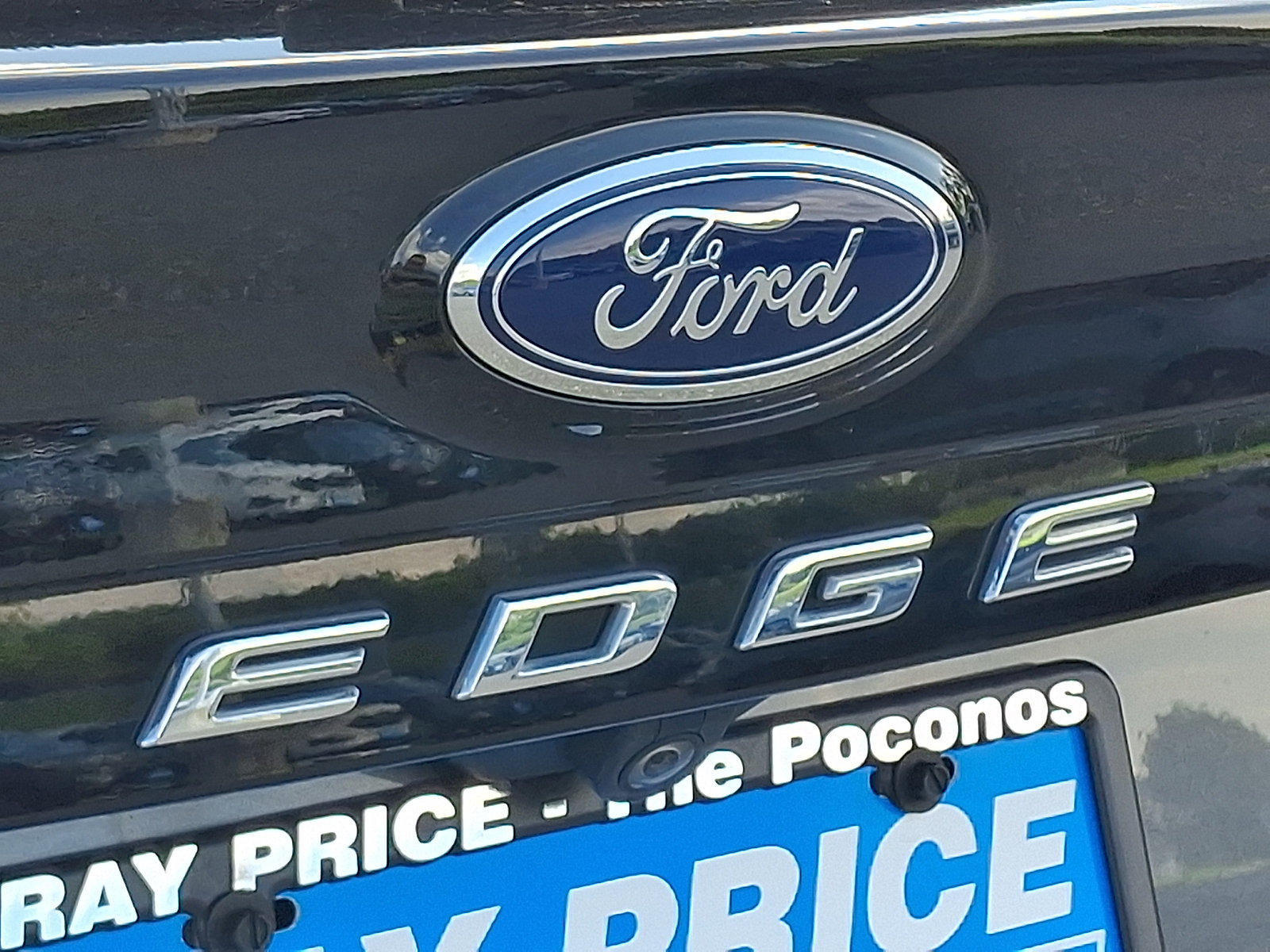 Certified 2023 Ford Edge Titanium w/ Equipment Group 301A AWD/4WD image 32