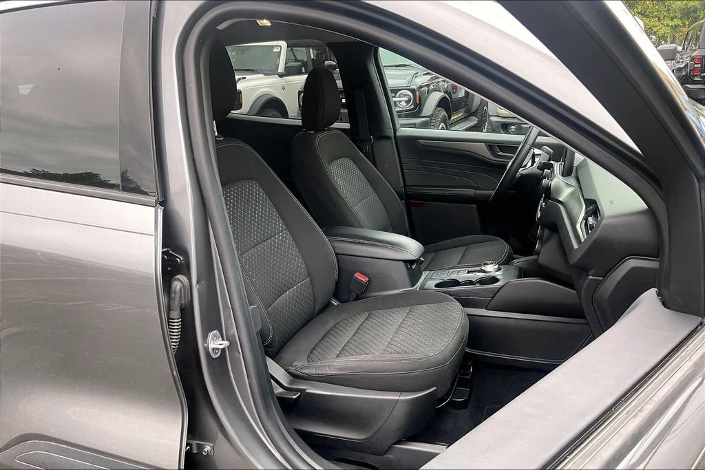 Certified 2023 Ford Escape Active AWD/4WD image 6
