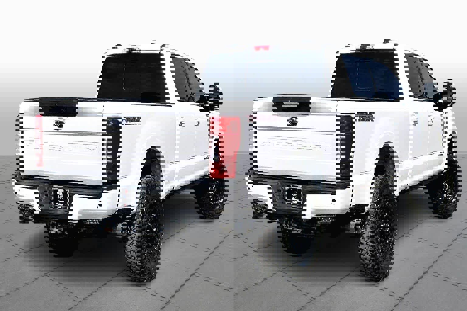 Certified 2022 Ford F250 Lariat w/ Tremor Off-Road Package image 3