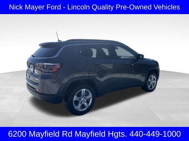 Used 2024 Jeep Compass Latitude w/ Convenience Group image 9