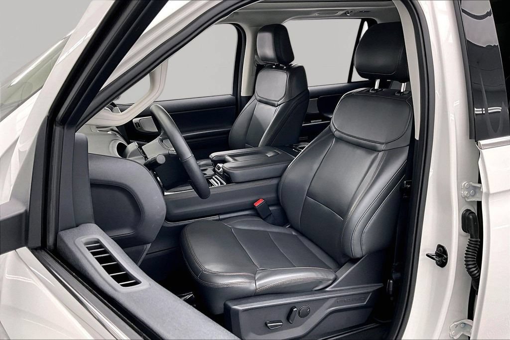Certified 2025 Ford Expedition Active AWD/4WD image 25