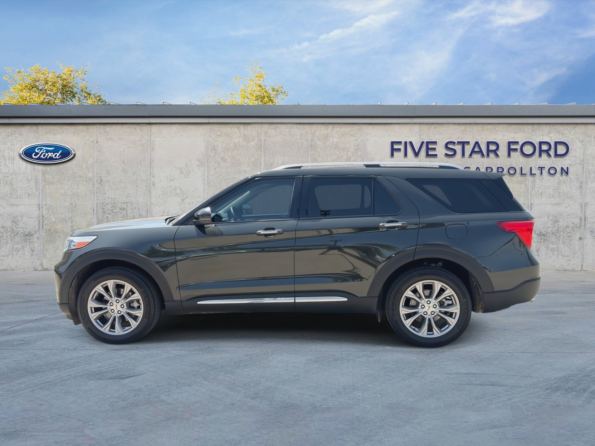 Certified 2023 Ford Explorer Limited w/ Limited Technology Package AWD/4WD image 5