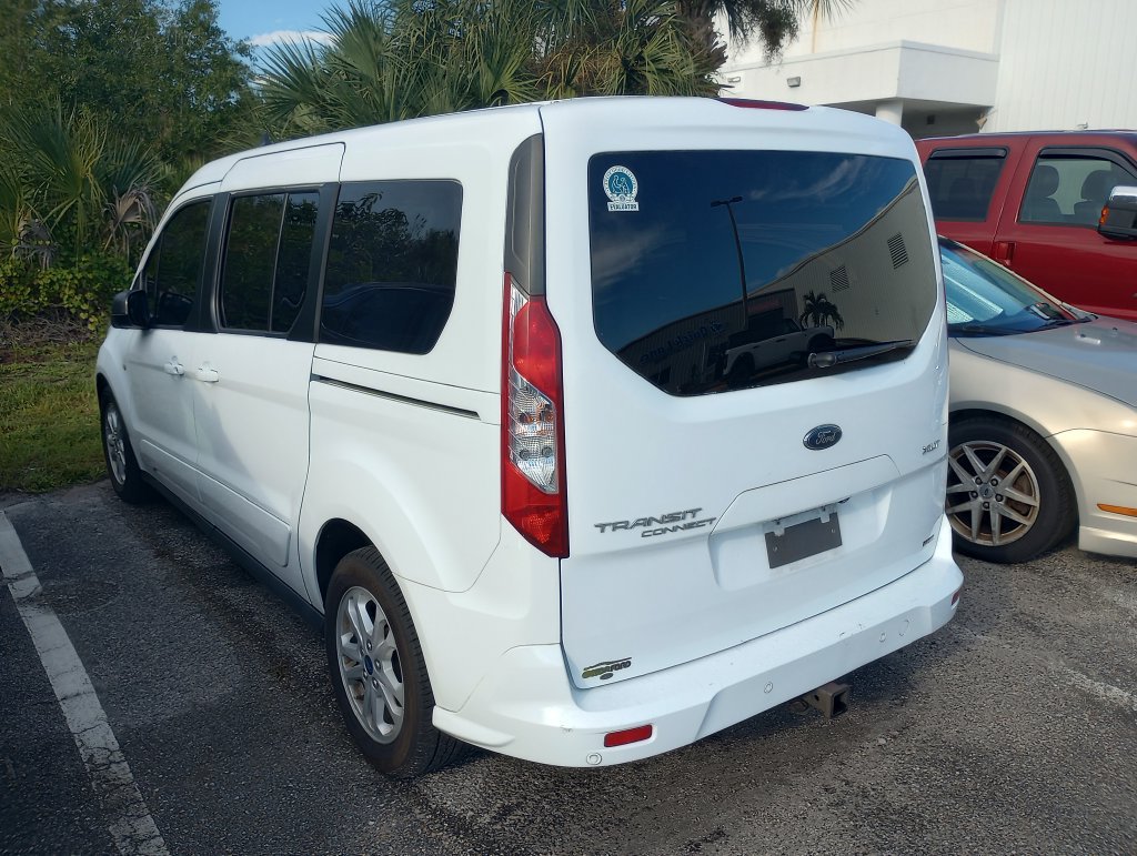 Certified 2020 Ford Transit Connect XLT w/ Trailer Tow Package FWD image 2