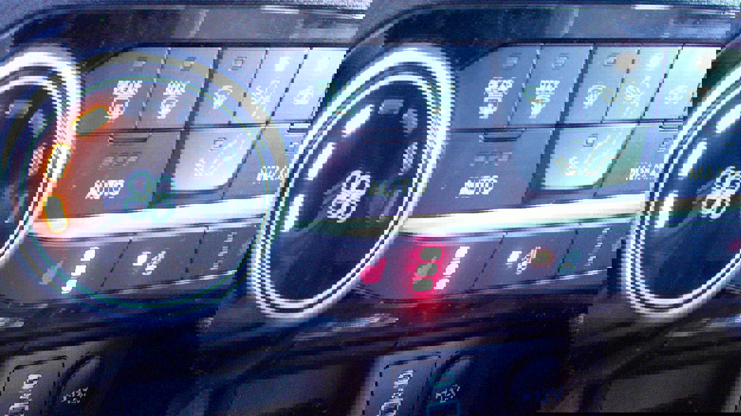 Certified 2022 Ford Escape SE w/ Cold Weather Package image 17