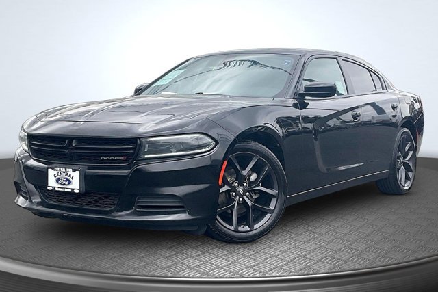 Used 2022 Dodge Charger SXT w/ Blacktop Package RWD image 12