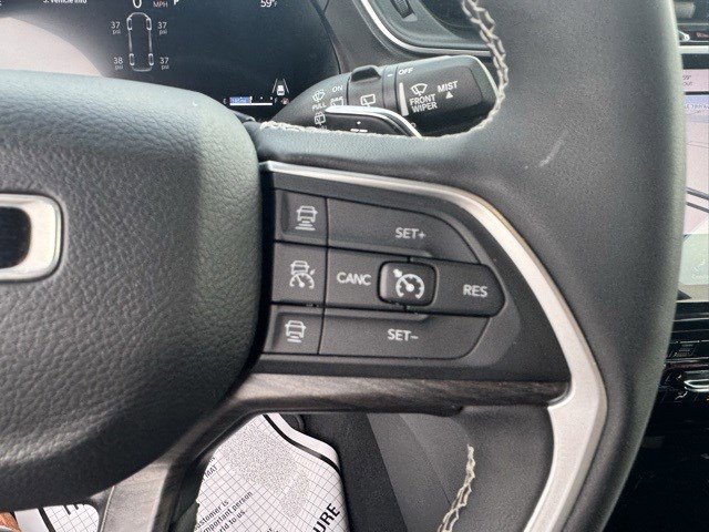 Used 2024 Jeep Grand Cherokee L Limited image 16