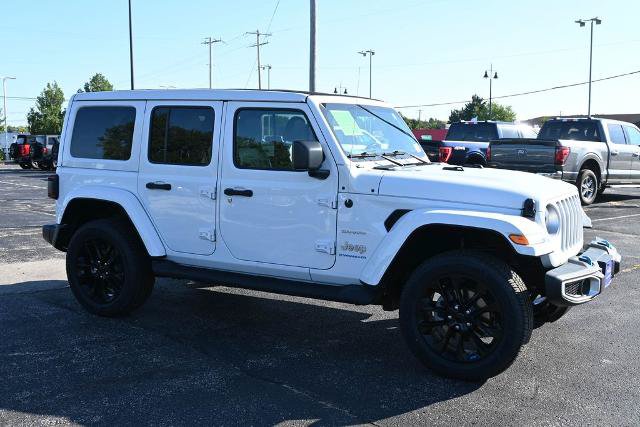 Used 2023 Jeep Wrangler Unlimited Sahara w/ Cold Weather Group AWD/4WD image 7