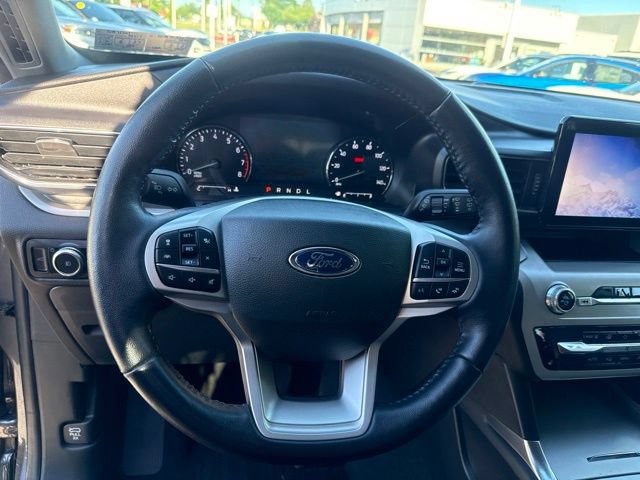 Certified 2022 Ford Explorer XLT w/ Equipment Group 202A AWD/4WD image 21