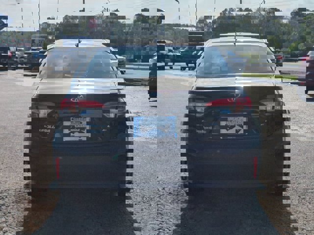 Used 2023 Toyota Corolla LE image 4