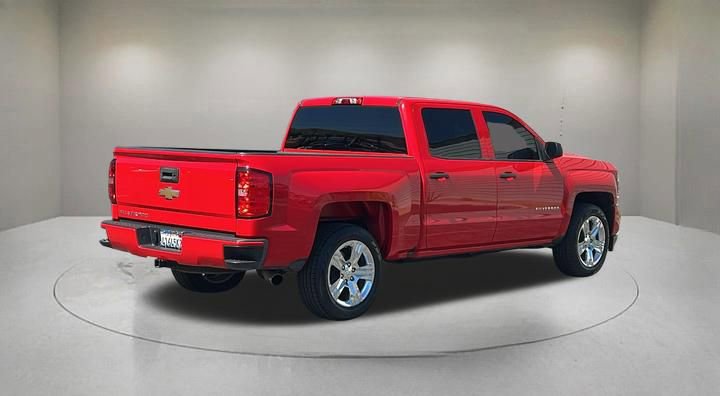 Used 2018 Chevrolet Silverado 1500 Custom w/ Custom Value Package image 2