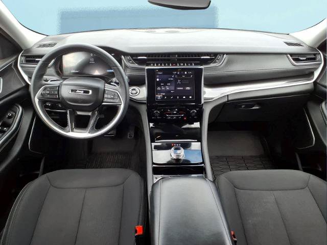 Used 2022 Jeep Grand Cherokee L Laredo w/ Luxury Tech Group I AWD/4WD image 22