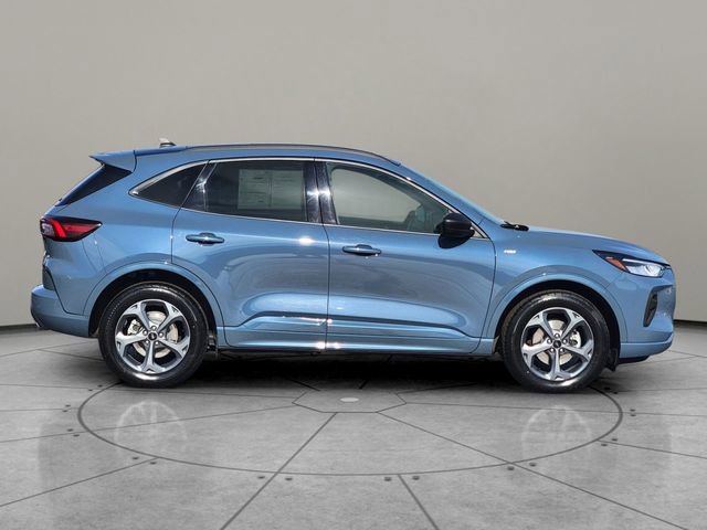 Certified 2023 Ford Escape ST-Line w/ Tech Pack #1 AWD/4WD image 13
