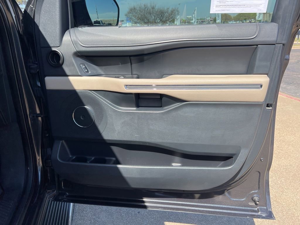 Certified 2022 Ford Expedition XLT image 12