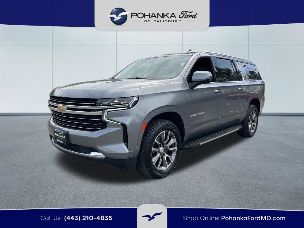 Used 2022 Chevrolet Suburban LT w/ Luxury Package AWD/4WD image 2