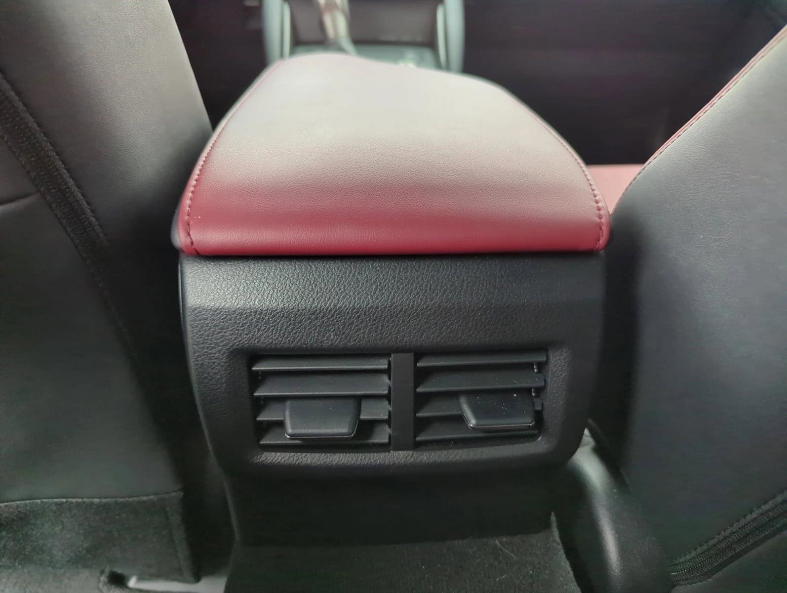 Used 2025 Lexus IS 350 F Sport RWD image 19