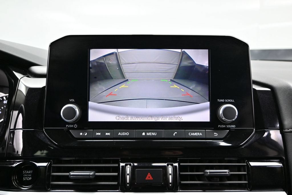 Used 2025 Nissan Pathfinder SV FWD image 39