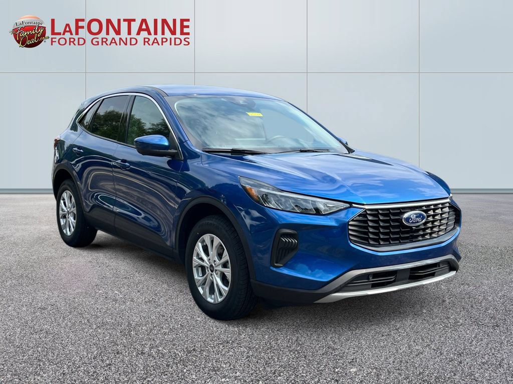 Certified 2023 Ford Escape Active w/ Tech Pack #2 AWD/4WD image 3