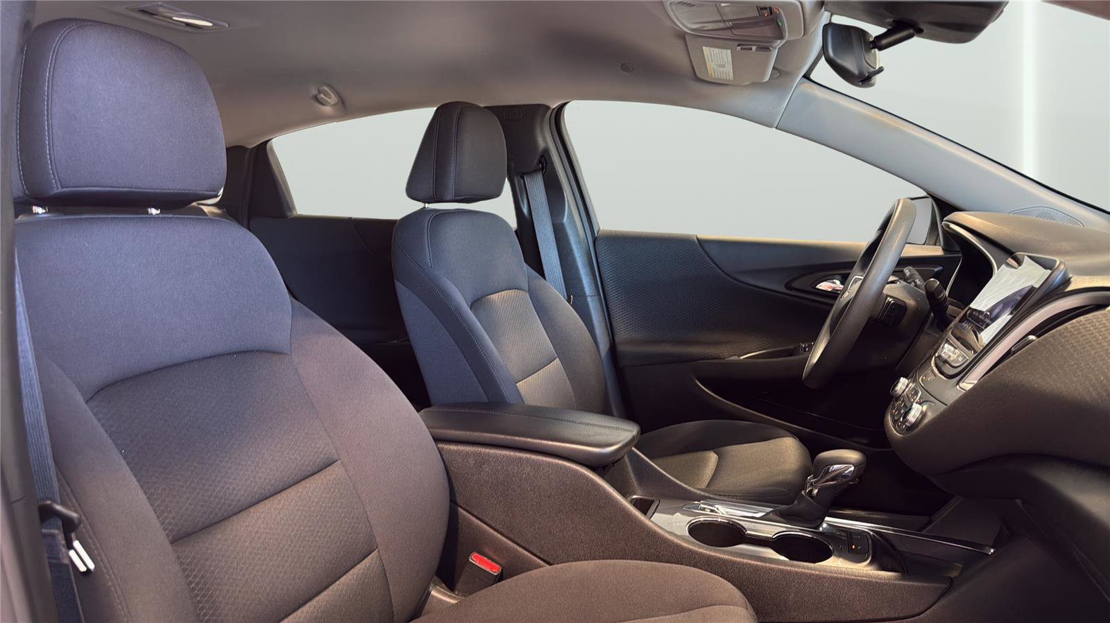 Used 2024 Chevrolet Malibu LT FWD image 15