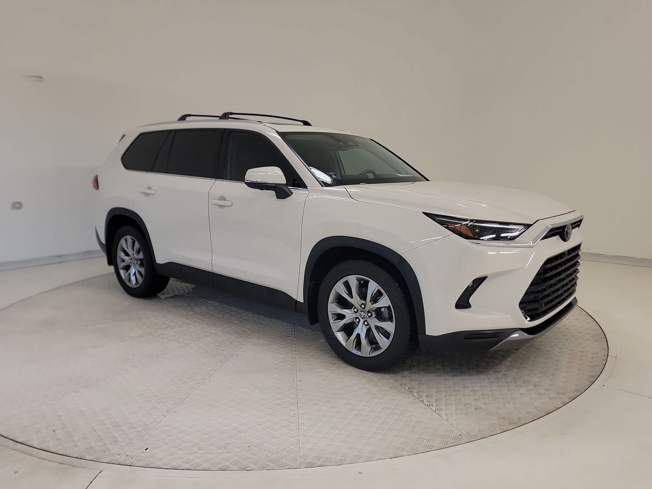 Used 2024 Toyota Grand Highlander Limited image 7