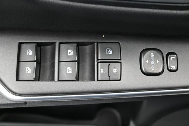 Used 2017 Toyota Camry LE FWD image 14