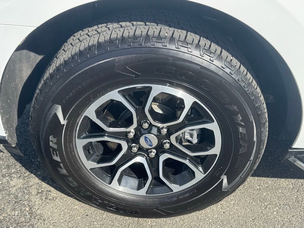 Certified 2023 Ford Expedition XLT image 16