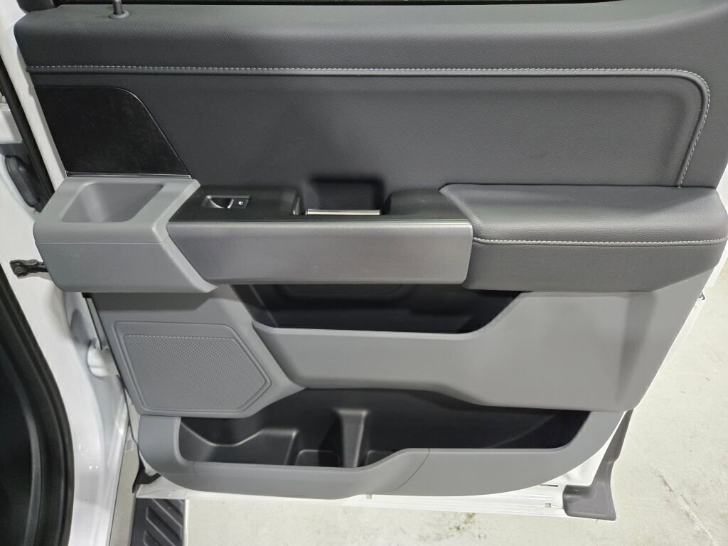 Certified 2022 Ford F150 XLT w/ Equipment Group 302A High image 9