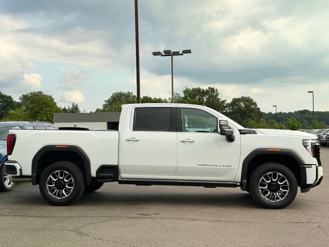 Used 2025 GMC Sierra 3500 Denali Ultimate w/ LPO, GMC Protection Package AWD/4WD image 32
