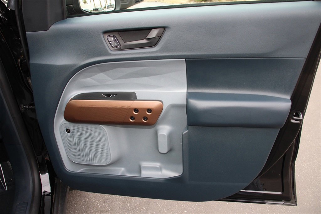 Certified 2023 Ford Maverick Lariat w/ Lariat Luxury Package image 28