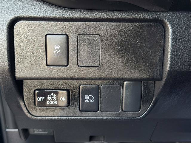 Used 2023 Toyota Tacoma SR5 w/ Technology Package AWD/4WD image 37