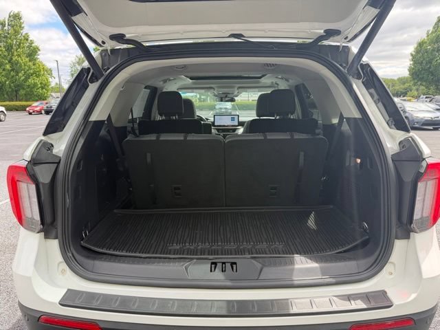 Certified 2025 Ford Explorer Active w/ Active Comfort Package AWD/4WD image 22