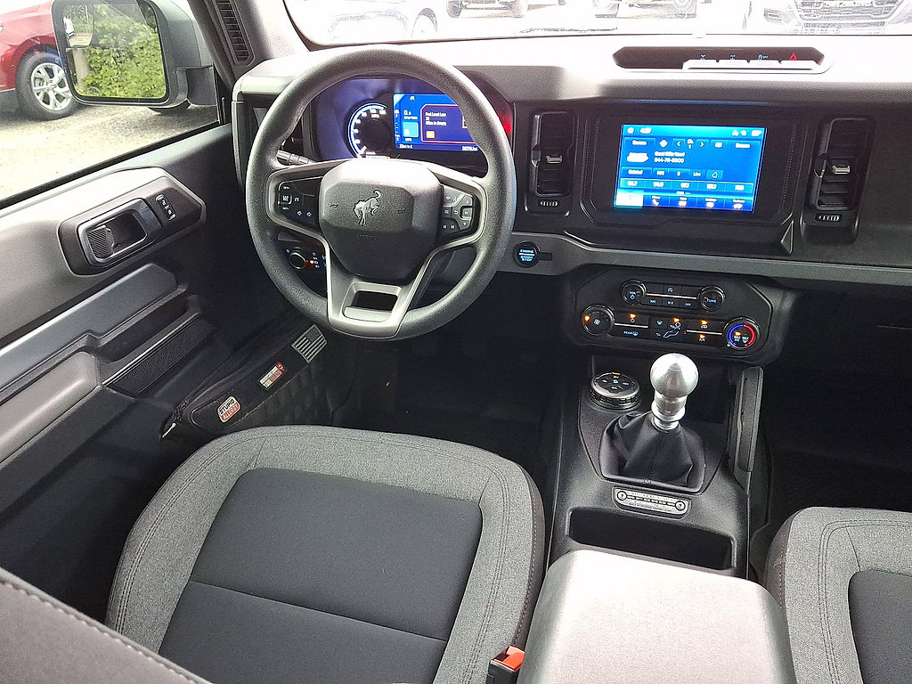 Certified 2023 Ford Bronco 2-Door w/ Sasquatch Package AWD/4WD image 15