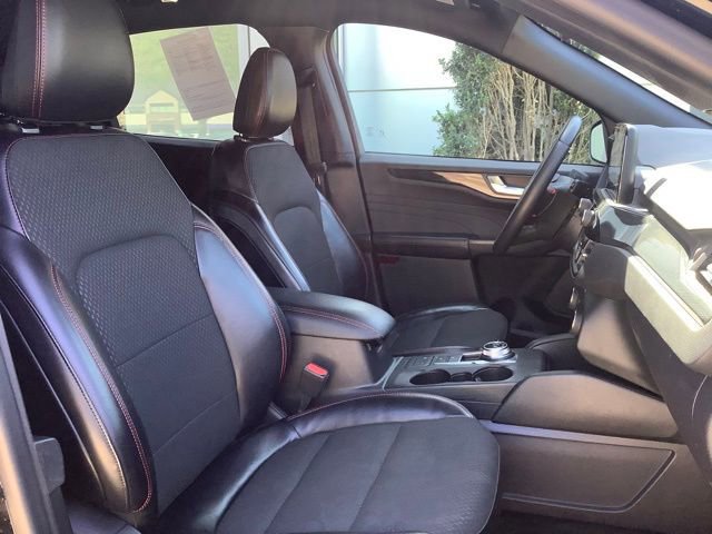 Certified 2024 Ford Escape ST-Line AWD/4WD image 24