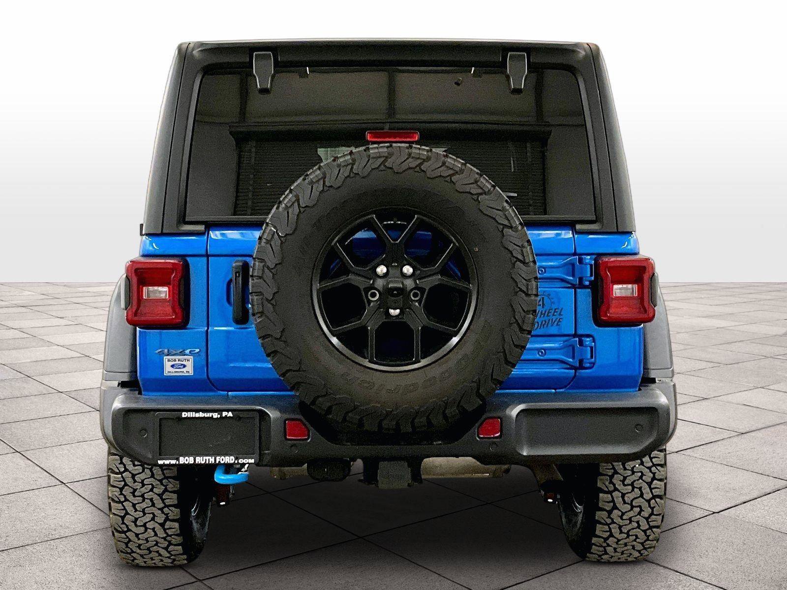 Used 2024 Jeep Wrangler Unlimited AWD/4WD image 4