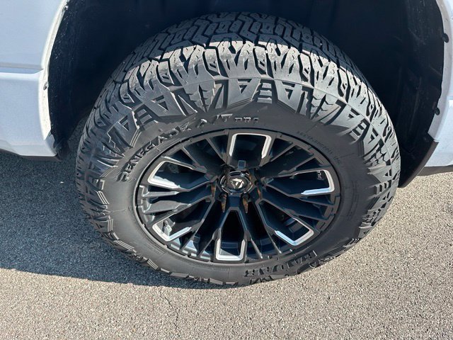 Used 2023 RAM 1500 Laramie AWD/4WD image 8