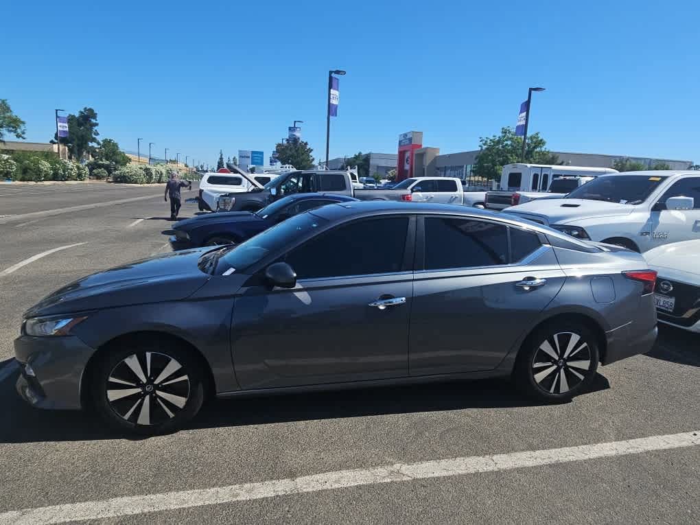 Used 2021 Nissan Altima 2.5 SV FWD image 5