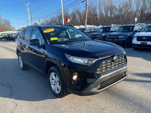 Used 2021 Toyota RAV4 XLE w/ Convenience Package image 8