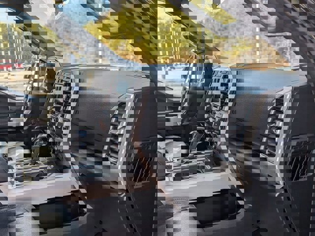 Certified 2020 Ford F150 Lariat w/ Equipment Group 502A Luxury image 40