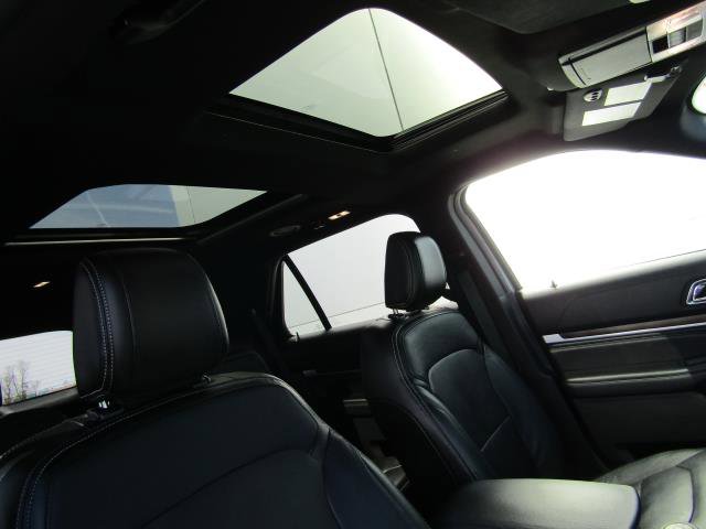 Certified 2018 Ford Explorer Limited w/ Equipment Group 301A image 3