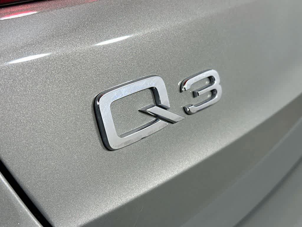 Used 2025 Audi Q3 2.0T Premium AWD/4WD image 7