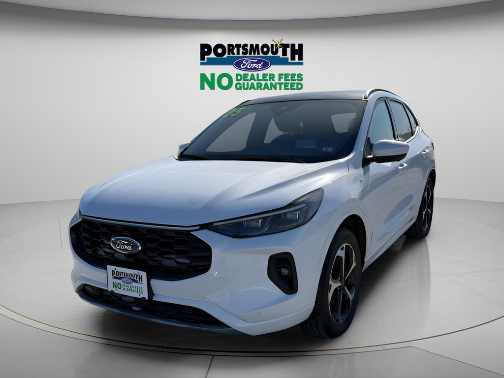 Certified 2025 Ford Escape ST-Line Elite w/ Premium Technology Package AWD/4WD image 17