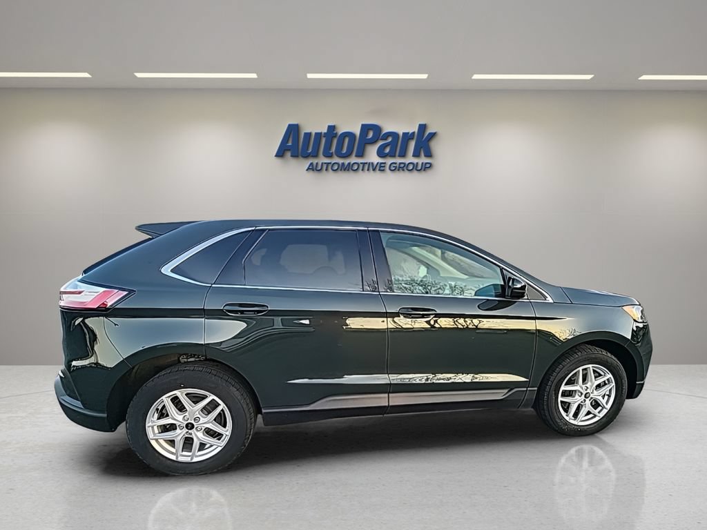 Certified 2024 Ford Edge SEL w/ Convenience Package AWD/4WD image 9