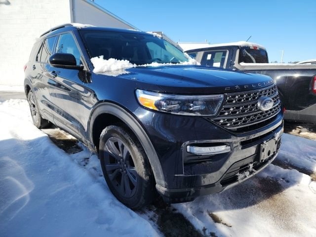 Certified 2023 Ford Explorer XLT w/ Equipment Group 202A image 4
