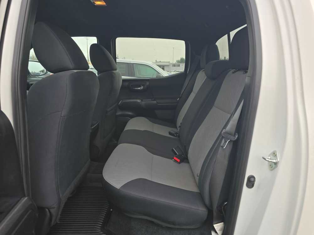 Used 2021 Toyota Tacoma TRD Off-Road w/ Technology Package image 16