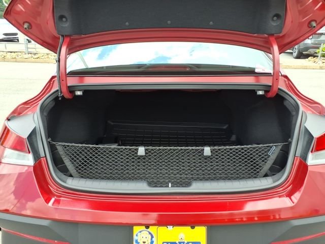 Used 2024 Hyundai Elantra SEL FWD image 8