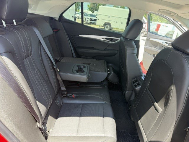 Used 2025 Buick Envision Avenir AWD/4WD image 35