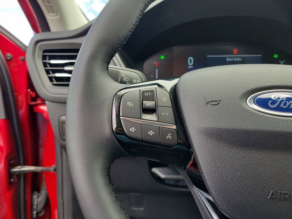 Certified 2025 Ford Escape SE FWD image 24