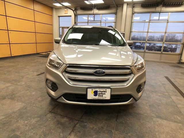 Certified 2018 Ford Escape SE w/ SE Sync 3 Package image 2