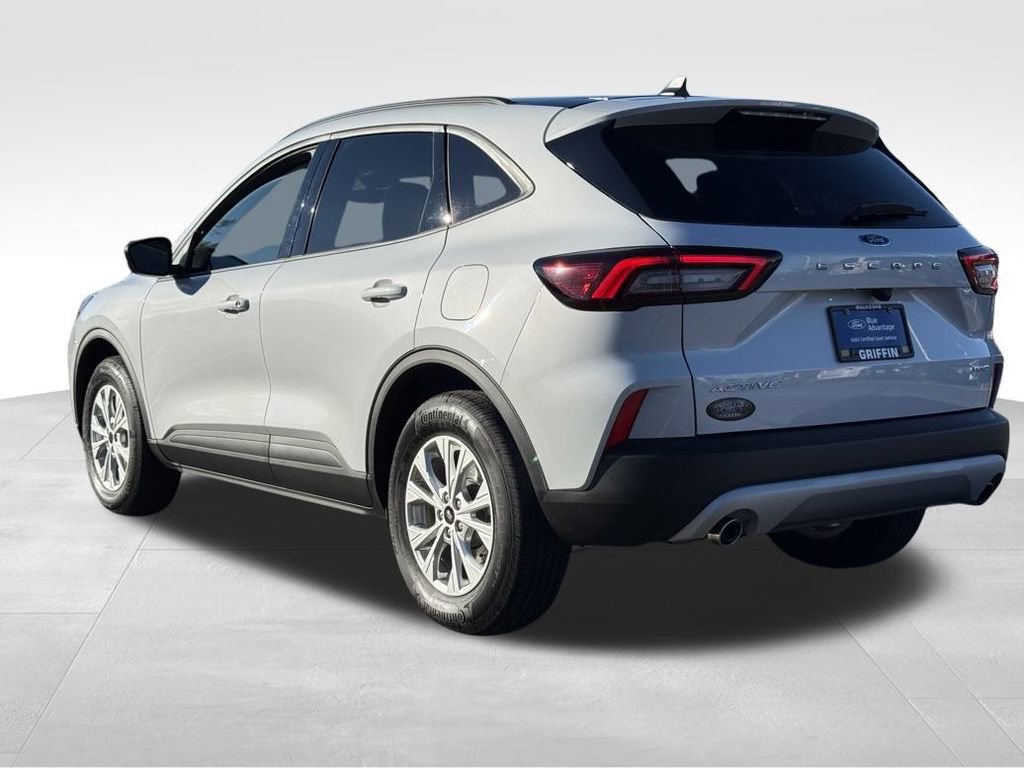 Certified 2025 Ford Escape Active w/ Cold Weather Package image 4