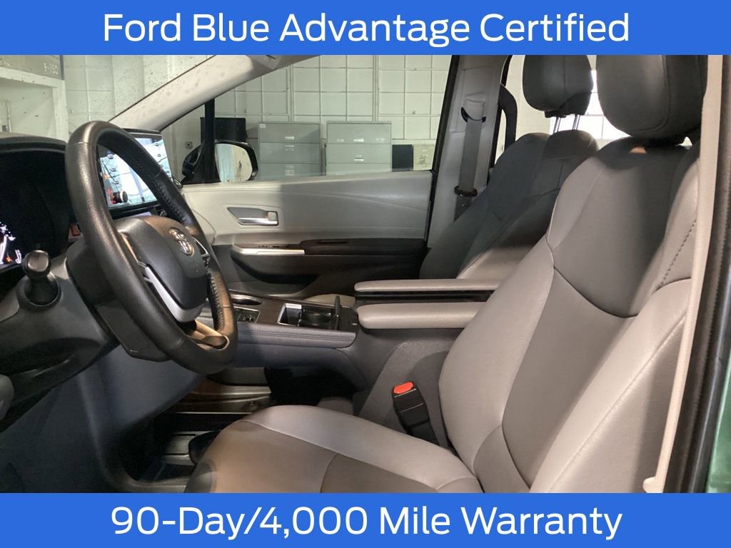 Used 2023 Toyota Sienna XLE image 12